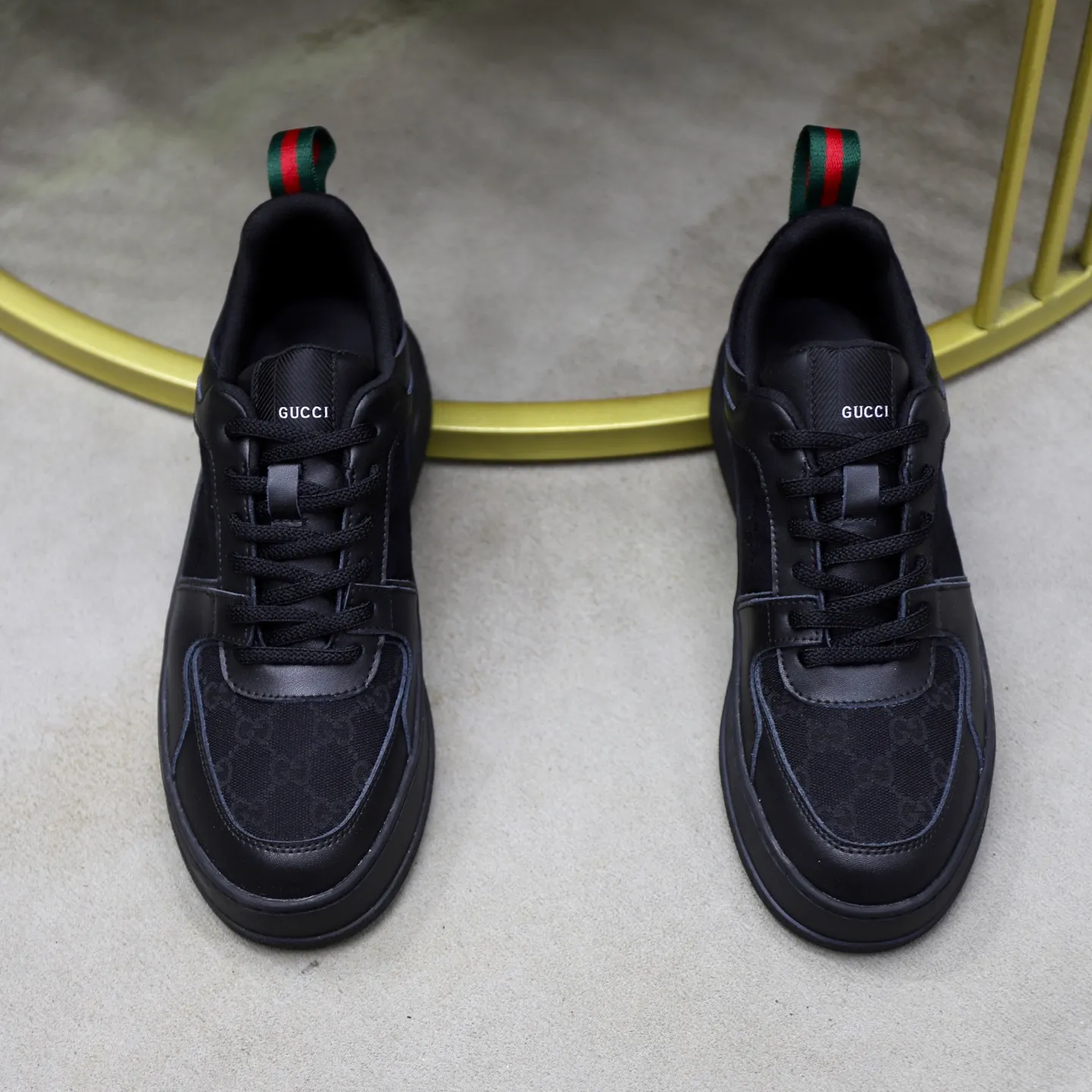 Ex-factory price: 420💰🙅‍♂️🙅‍♂️🙅‍♂️ Brand: GUCCI Standard code: 38-44 (45 customized) Grade: Same as the official website Material: Original cowhide material spliced with brand cloth Comfortable and breathable lining Lightweight and wear-resistant sports outsole Style category: Men's fashion casual shoes Running sports shoes Distinguished luxury brand elements Top luxury color: actual picture color